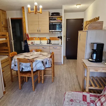 Appartement Rénové à Montalbert, Au Pied Des Pistes - Fr-1-755-4 *