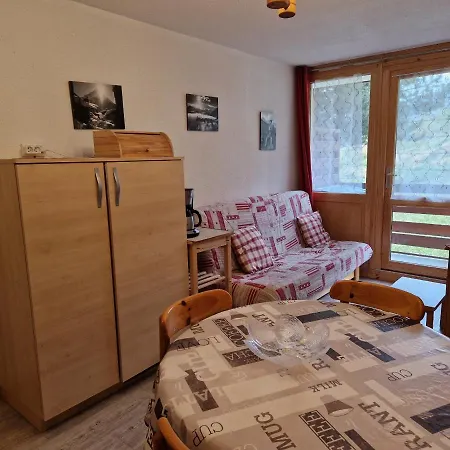 Апартаменты Renove A Montalbert, Au Pied Des Pistes - Fr-1-755-4 *